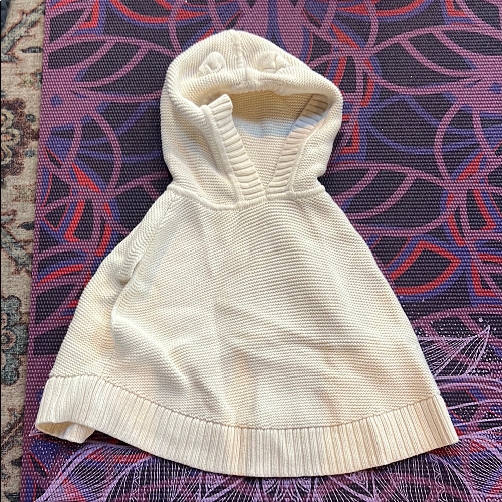 Baby GAP Cream Knit Hooded Poncho size 3T